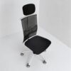 Chaise à roulette blanche appui tête soutien lombaire