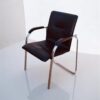 Chaise visiteur en simili-cuir