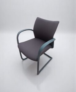 Chaise luge herman miller avec accoudoir tissus