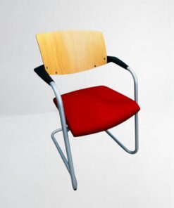 Lot 4 chaises visiteur Konïg & Neurath tissu bois rouge promo