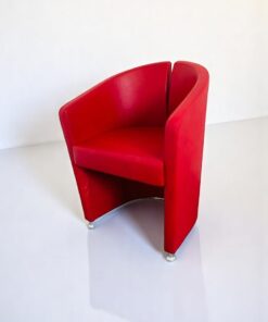 Fauteuil Podium sur patins en cuir rouge