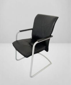 Fauteuil accueil cuir noir Klober luge chromé