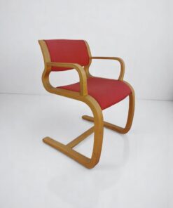 Fauteuil en bois hêtre vintage Magnus Olesen rouge brique