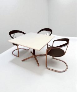 Table vitra carre design by charles eames