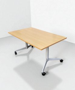 Table pliante sur roulette Steelcase 140x80cm