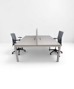 Bureau bench Dynamobel avec séparateur & passe câble 160x160cm