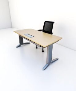 Bureau droit Steelcase passe cable inclu 160x80cm