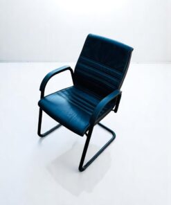 Chaise-simili-cuir-noir-luge-promotion