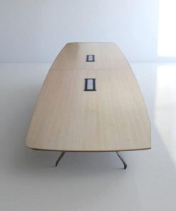 Table de Conférence Pliante Wilkhahn 280x140 cm – Élégance et Flexibilité