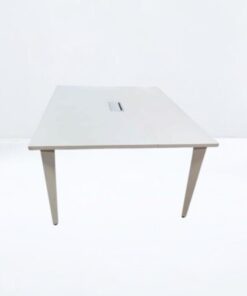 Table reunion 140x140cm