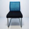 Chaise visiteur Steelcase think luge bleu
